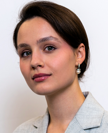 Плотникова Нина
