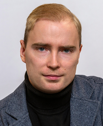 Роман Макаров